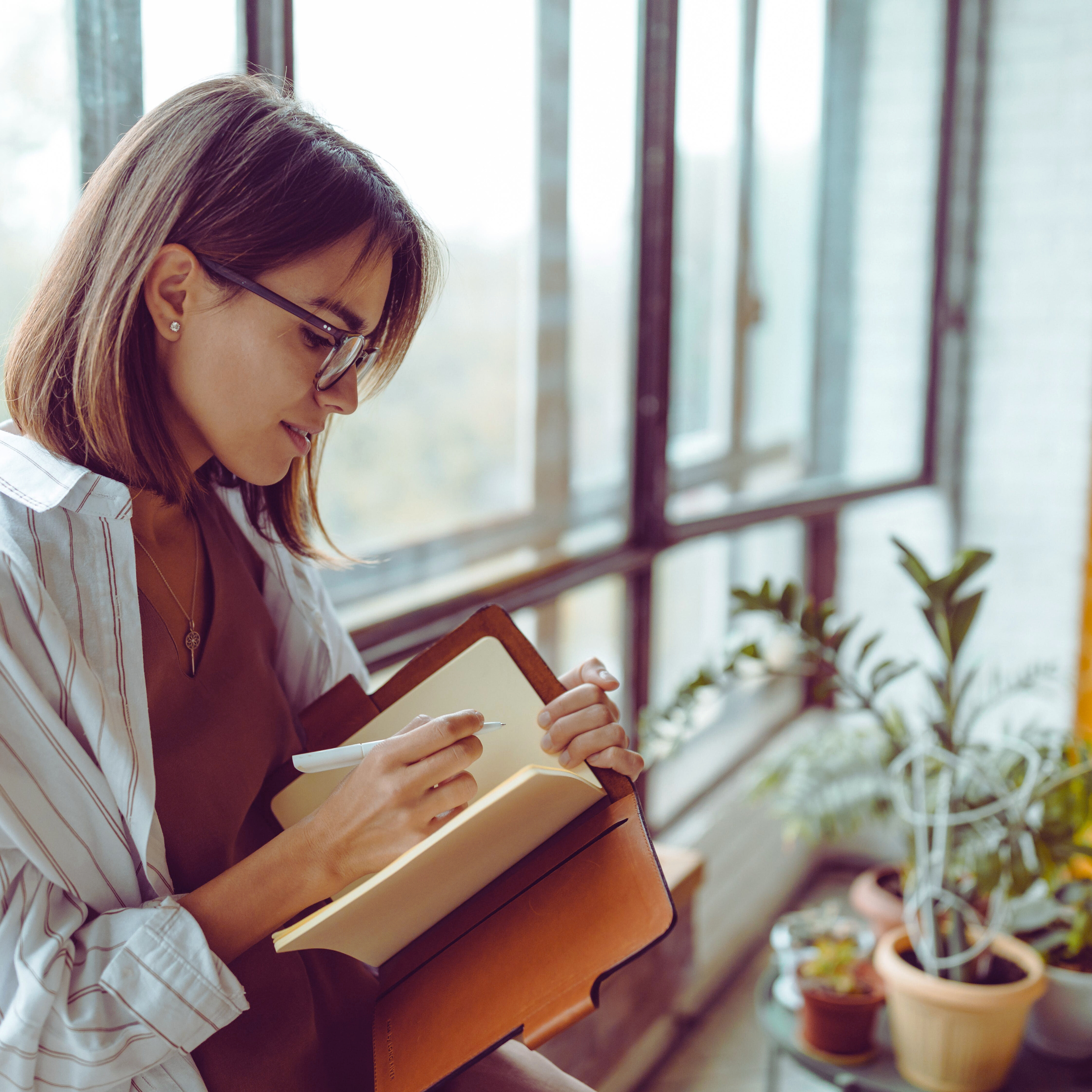 Embrace Positivity and Take Charge of Your Day with Morning Journaling Prompts!